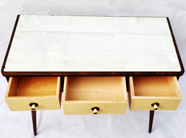 Sideboard mit Spiegel Klein Bauhuas Stil